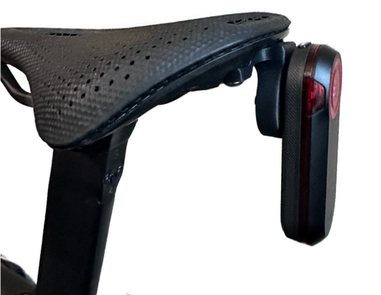 Mount for Garmin Varia tail light that holds an Apple AirTag (Fits Specialized SWAT saddles)